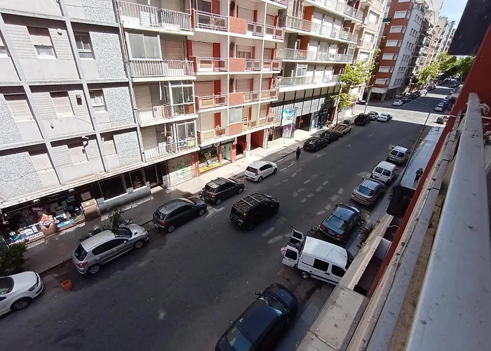 Efdepartamentos Plaza Colon Con Balcon A La Calle Y Cochera Para Auto
