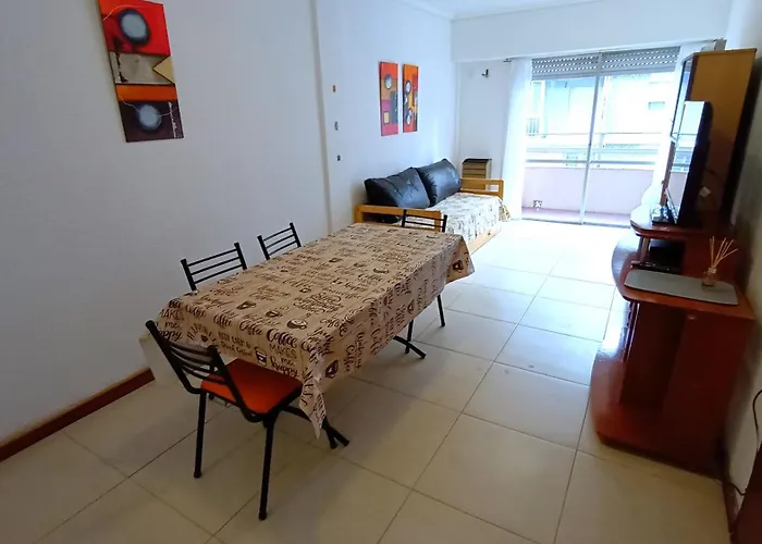 Efdepartamentos Plaza Colon Con Balcon A La Calle Y Cochera Para Auto
