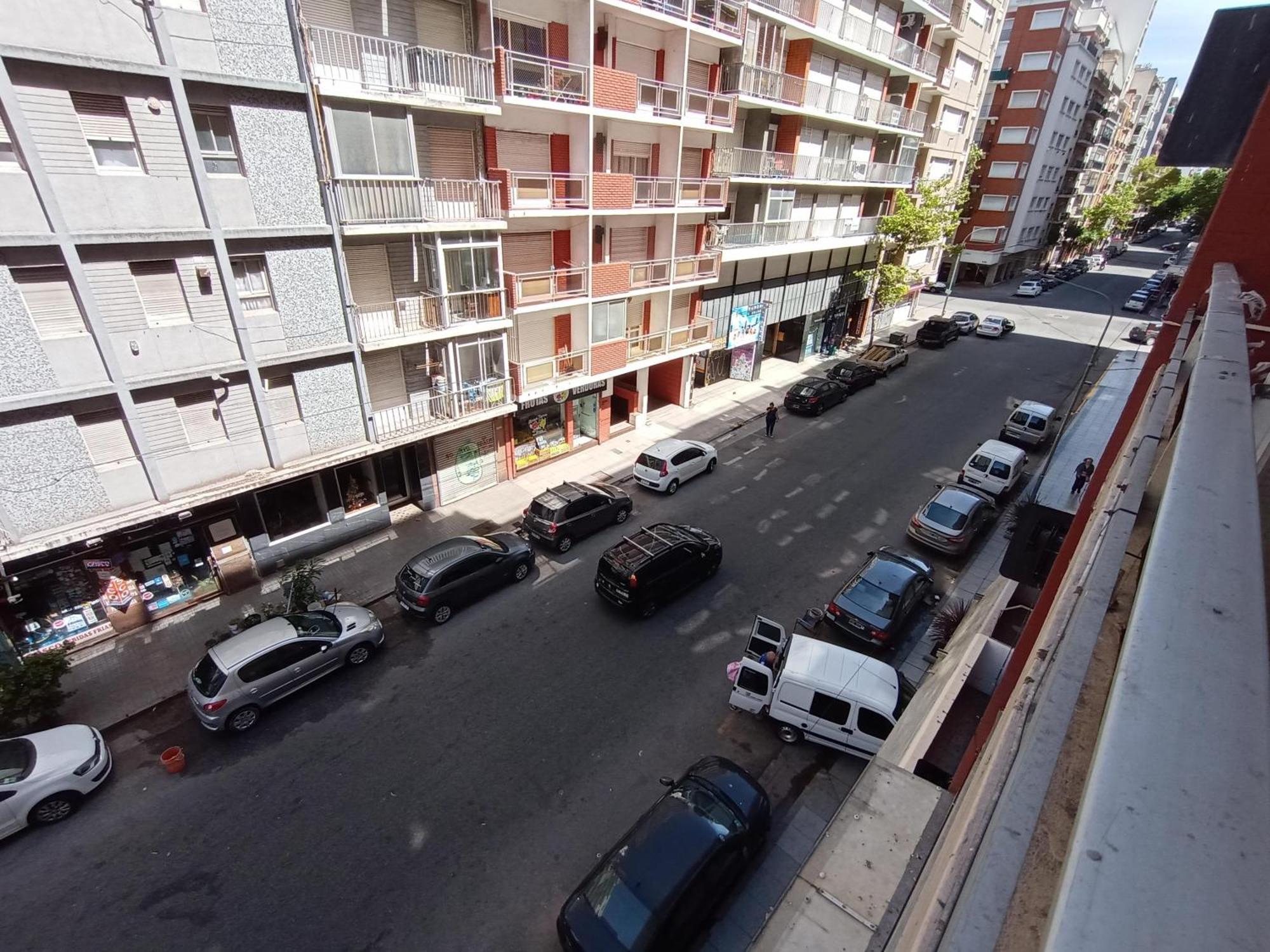 Efdepartamentos Plaza Colon Con Balcon A La Calle Y Cochera Auto Mar del Plata