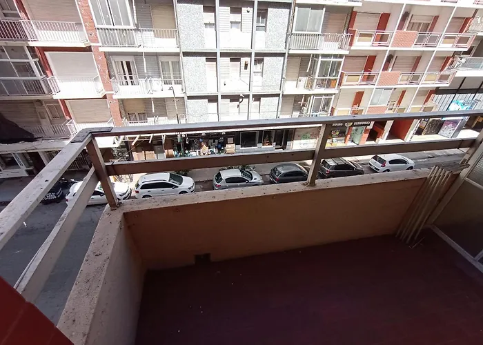 Efdepartamentos Plaza Colon Con Balcon A La Calle Y Cochera Para Auto